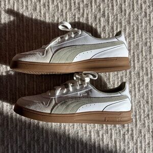 Men’s Puma White and Light Green Sneakers with Gum Sole